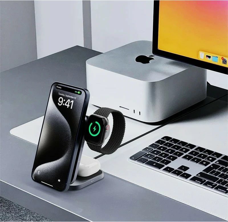 Brezžični 3-v-1 polnilec AUKEY LC-MC312 MagSafe Qi2, 15W + PD 30W, siv, s torbico za prenašanje