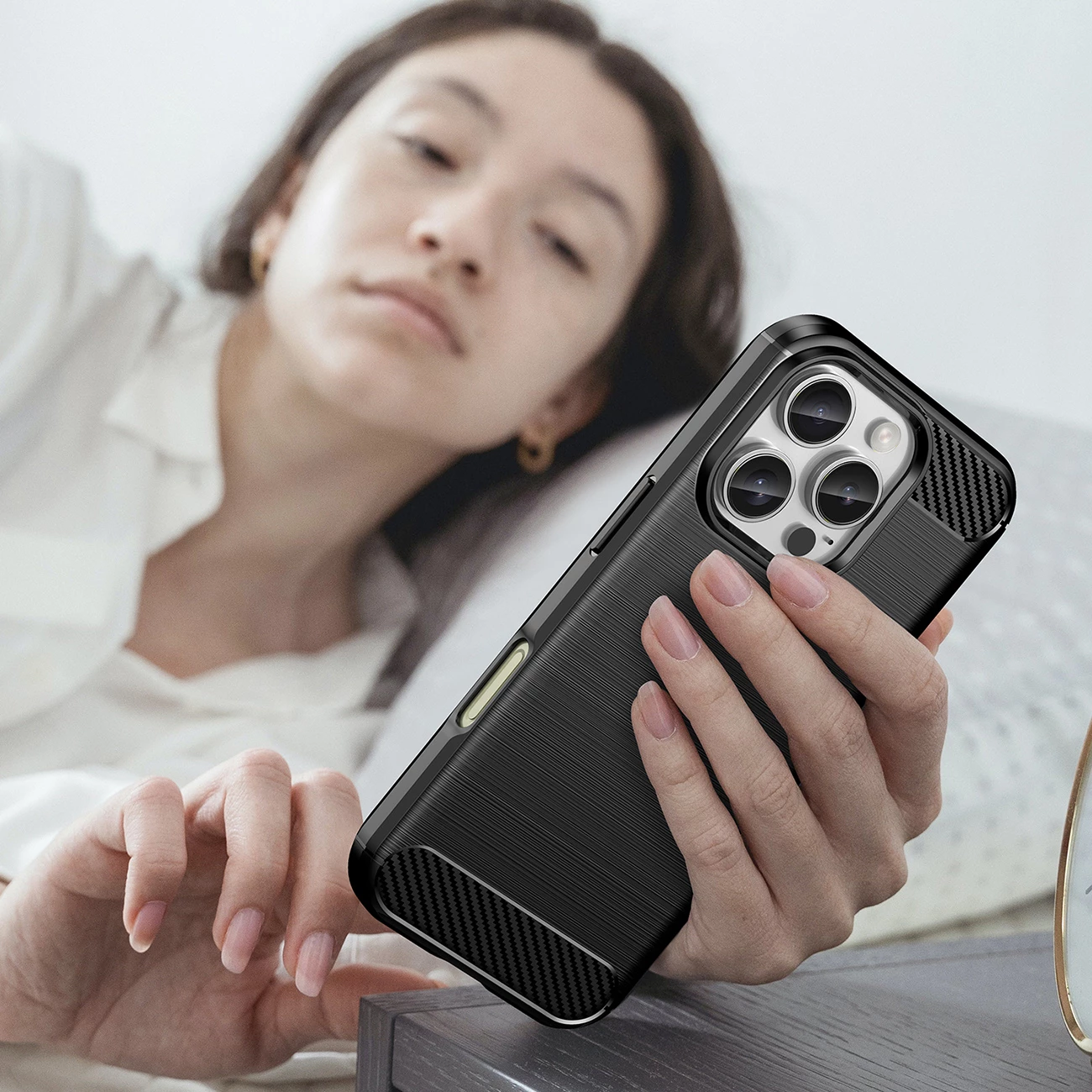 Ovitek Carbon Case za iPhone 16 Pro Max, Hurtel, TPU, črn