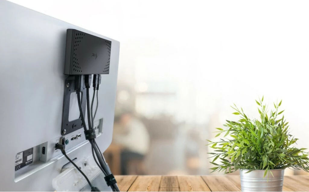 Napredno docking stojalo I-Tec USB 3.0/USB-C/Thunderbolt 3 Gen2, 100W, 2xHDMI, 2xDisplayPort, 4xUSB, LAN, črno