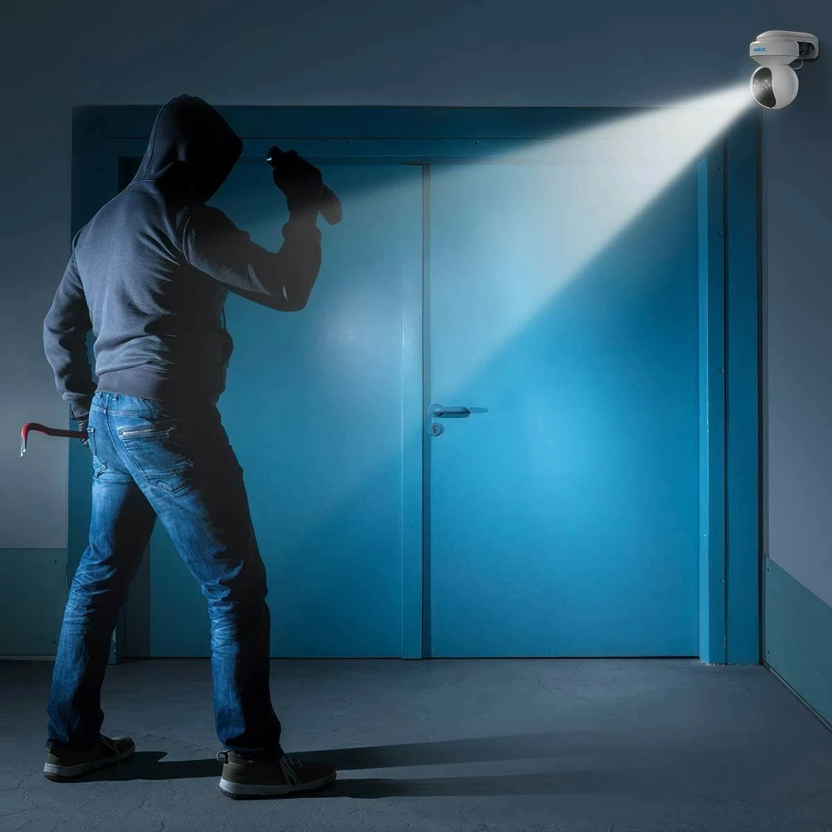 Varnostna kamera Reolink E Series E540, 5MP, Wi‑Fi, Pan & Tilt, 3X Zoom, bela