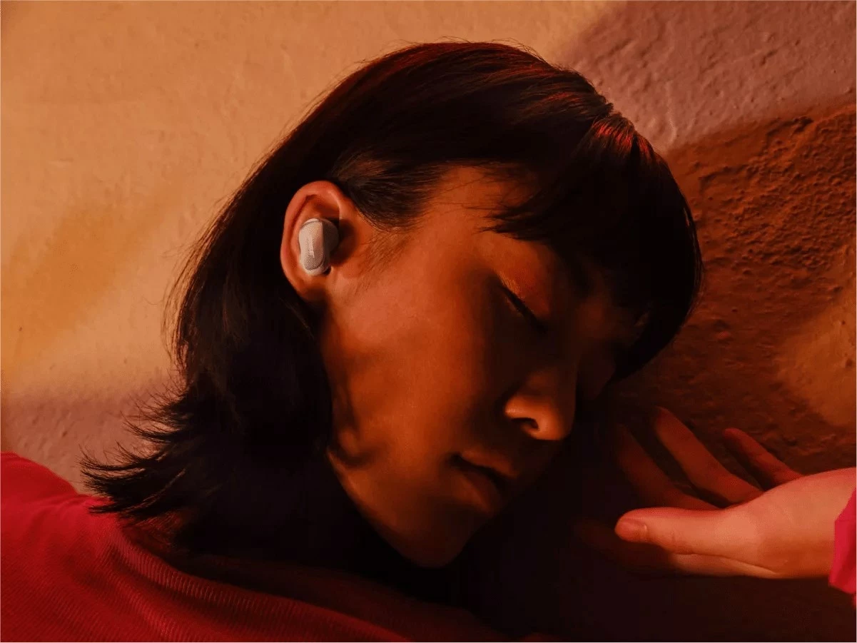 Brezžične v uho Bose QuietComfort Ultra, črne
