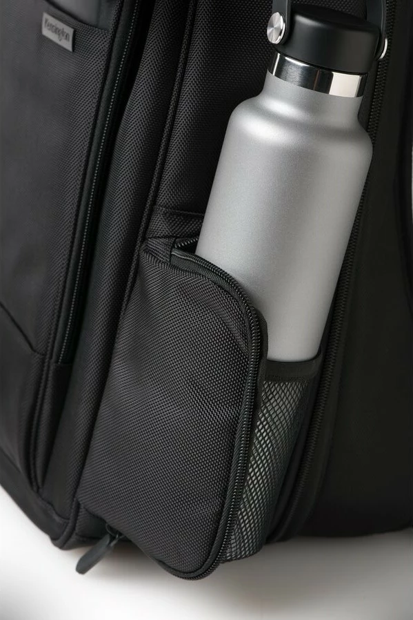 Nahrbtnik Kensington Contour 2.0 Pro 17", črn