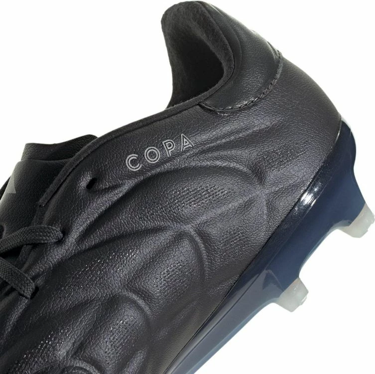 Superge za nogomet, adidas, črne