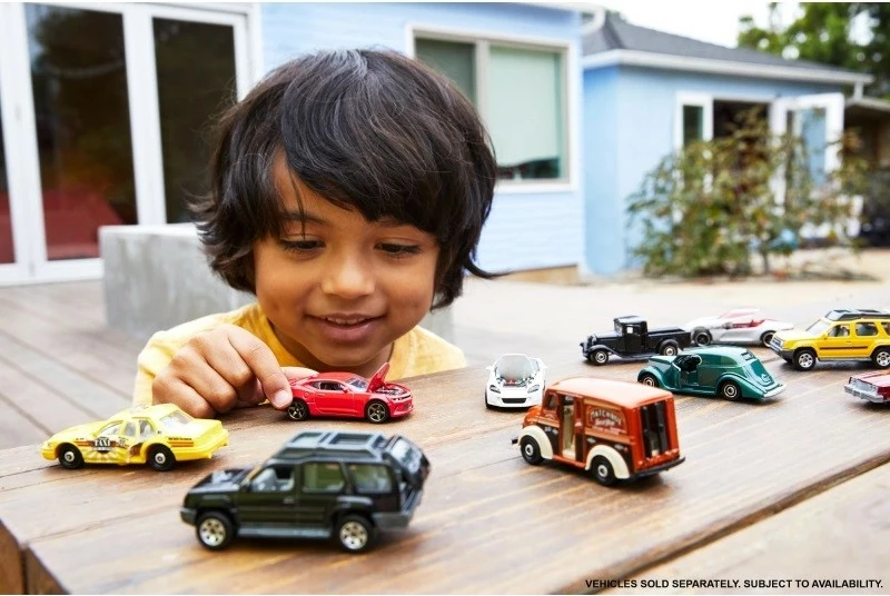 Kovinski igralni avtomobilček Action Cars 1:64, Matchbox, za zbiratelje in otroke, različne barve