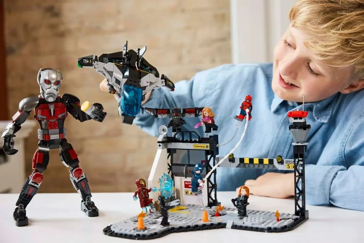 Bitka Captain America: Civil War, LEGO Marvel 76314