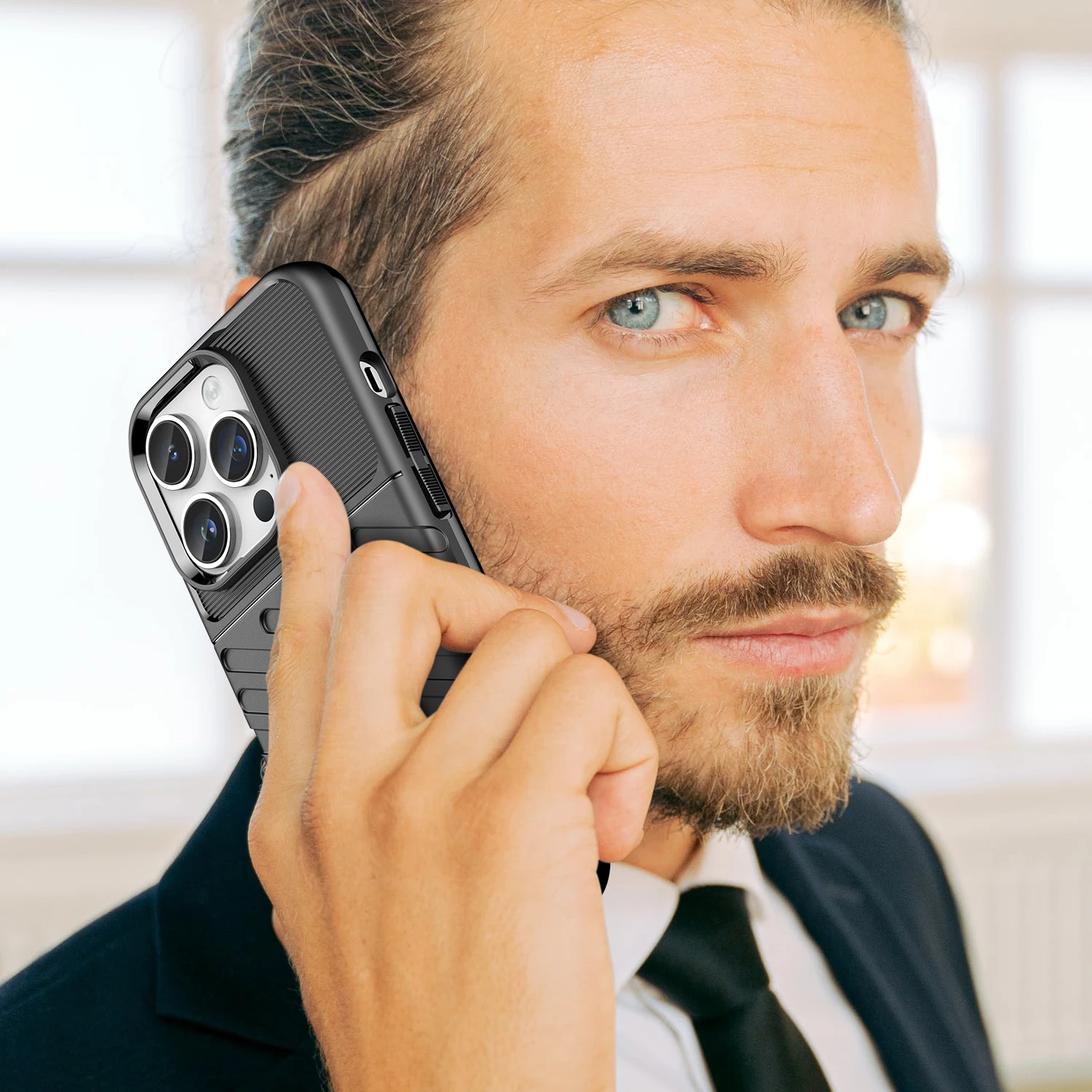 Oklopni ovitek za iPhone 14 Pro Max Hurtel Thunder Case, črn