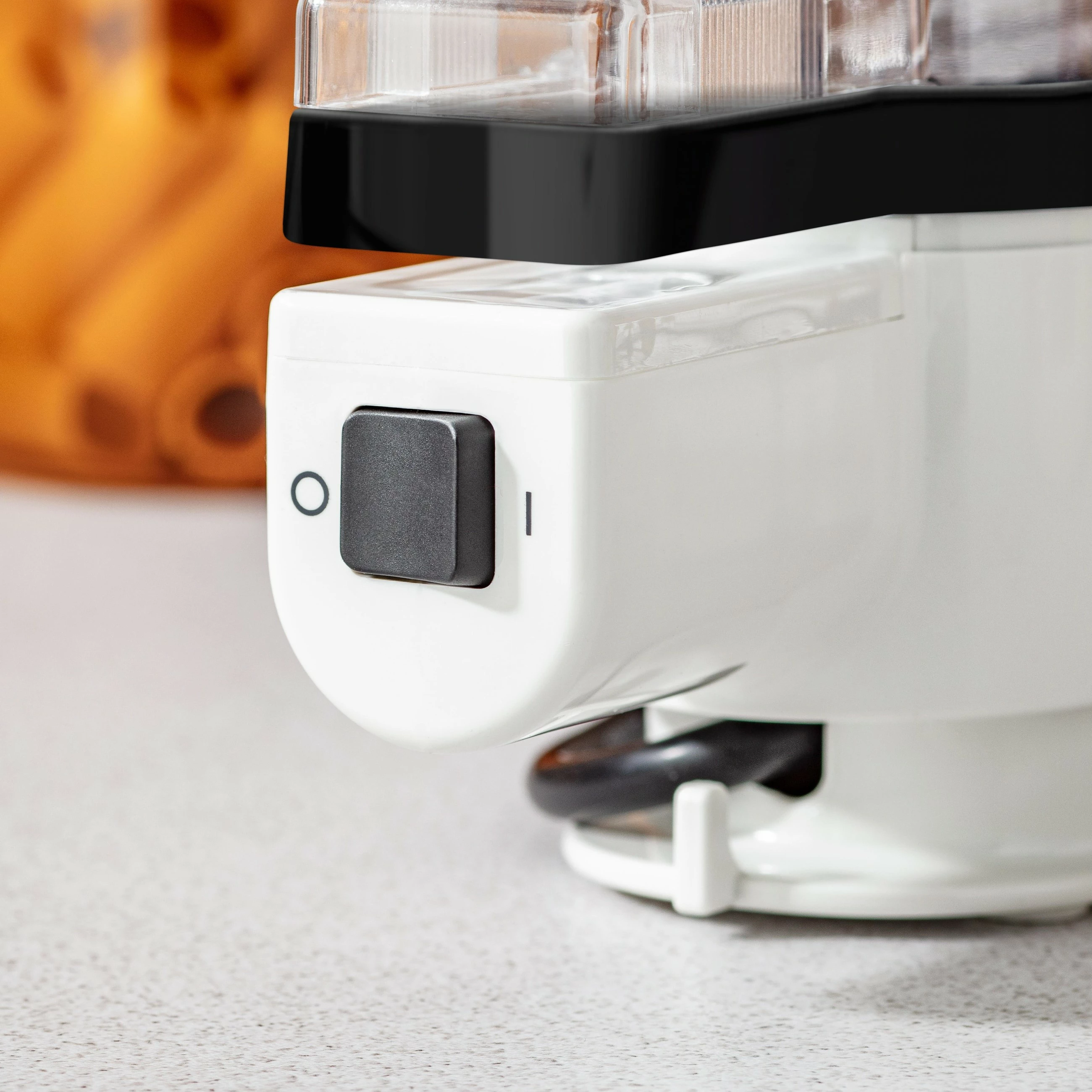 Kuhalnik za jajca Ovomat Trio Krups EG 234115, 300 W, črno/bele