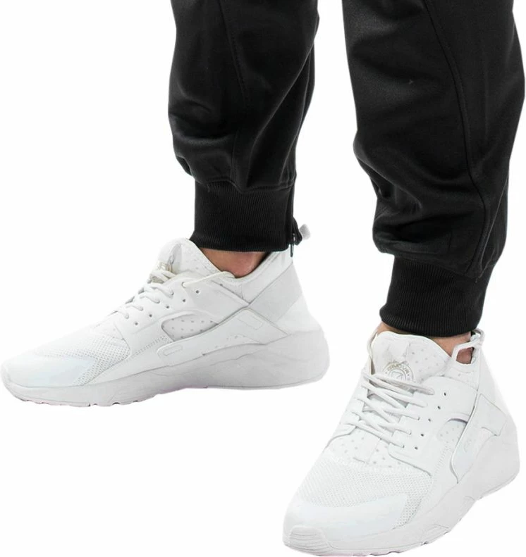 Trenerka Givova, rdeče-črna