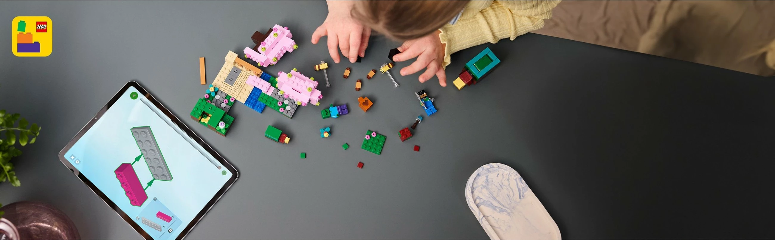 Gradbeni set Minecraft 21260, 304 kosi, večbarven