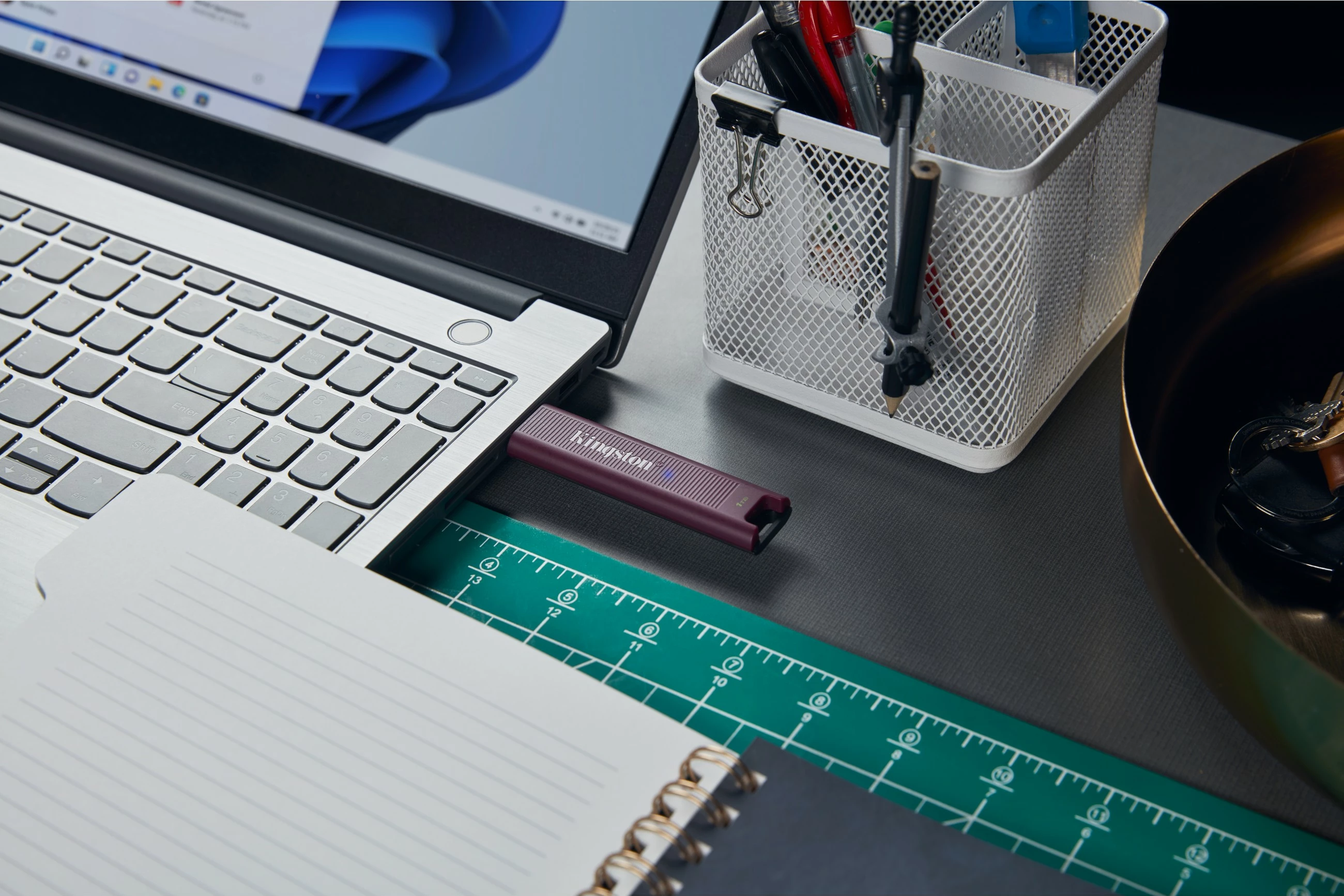 USB-pomnilnik 1 TB, USB 3.2 Gen 2, rdeč Kingston DataTraveler Max