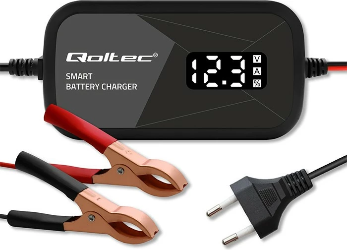 Pametni mikroprocesorski polnilec Qoltec 52492, 12V, 2A, regeneracija celic, LCD, črn