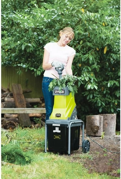 Droblilec vej Ryobi RSH2545B, 2500 W, 40 L, zelen