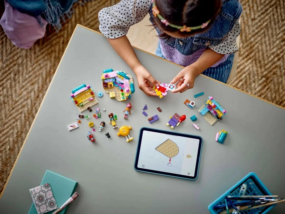 Prodajalna slaščičarstva v mestu Heartlake, LEGO Friends 42649