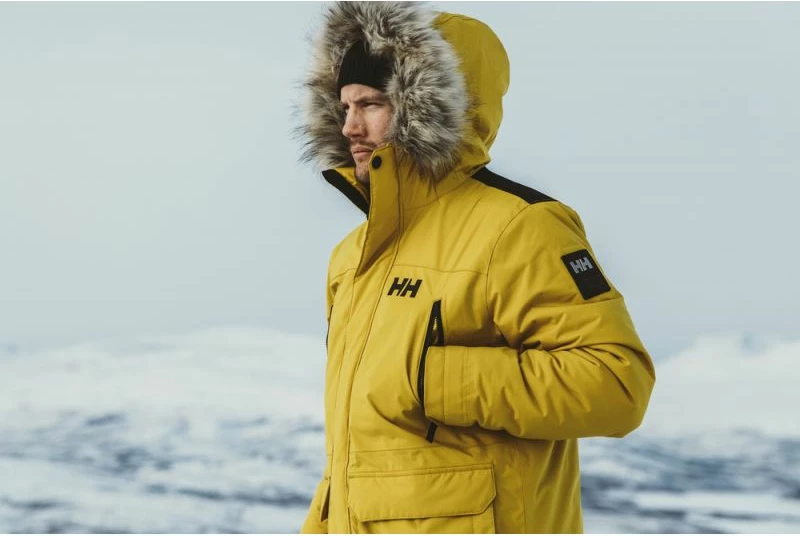 Klasična kapa Helly Hansen, črna