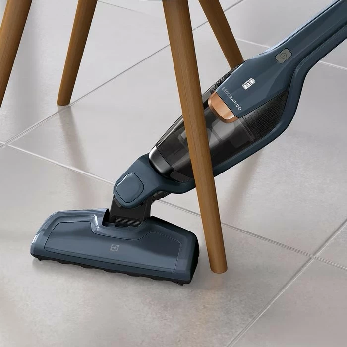 Sesalnik brez kabla Electrolux EERC75DB, moder