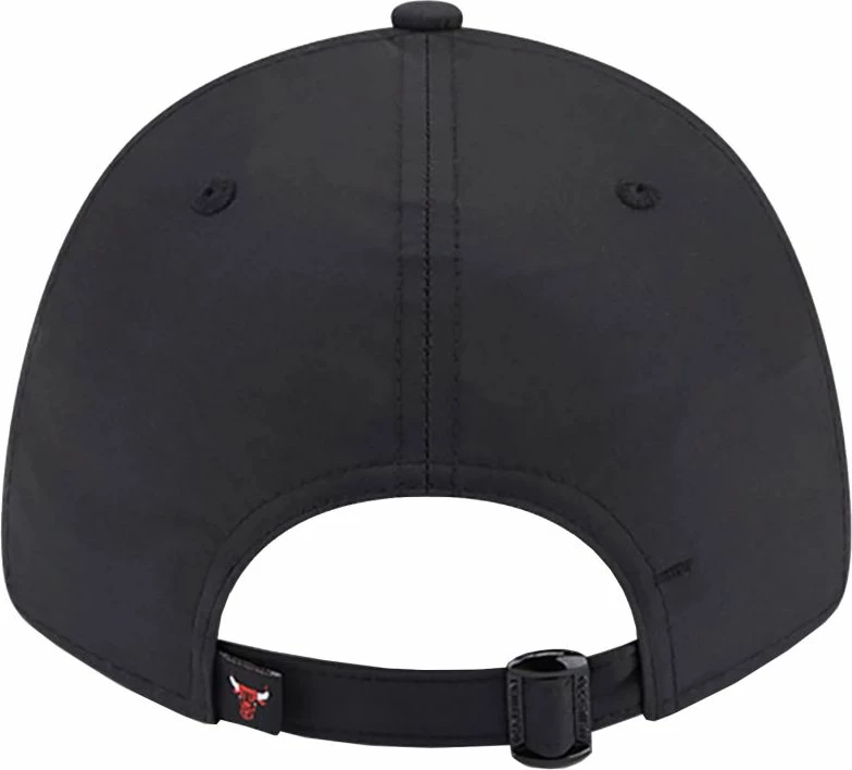 Kapica Chicago Bulls New Era 9FORTY, črna