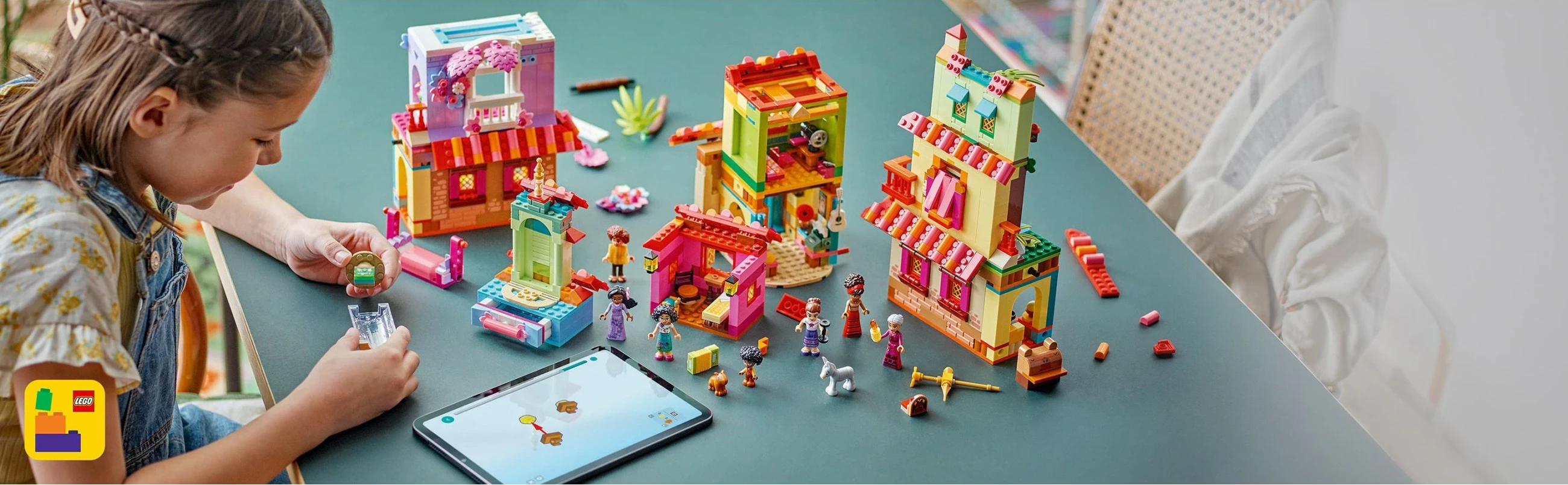 Svetla čarobna hiša Encanto, LEGO Disney 43245