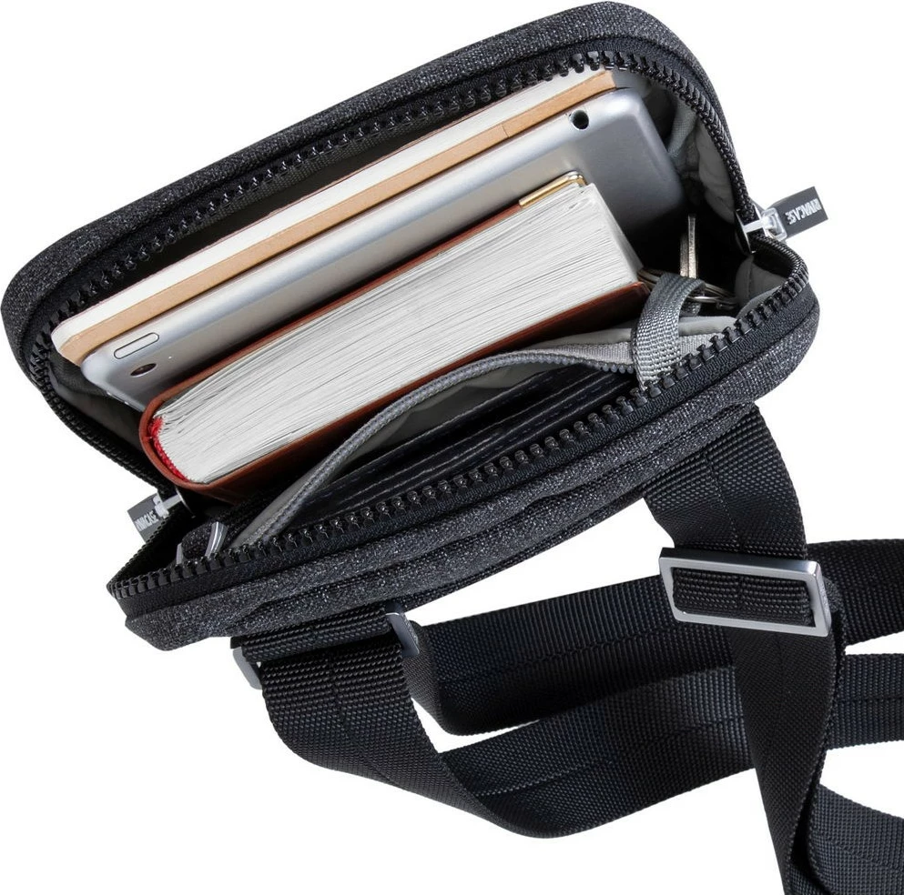 Torba za prenosnik RIVACASE Lantau 8810, 8,0 inč, črna