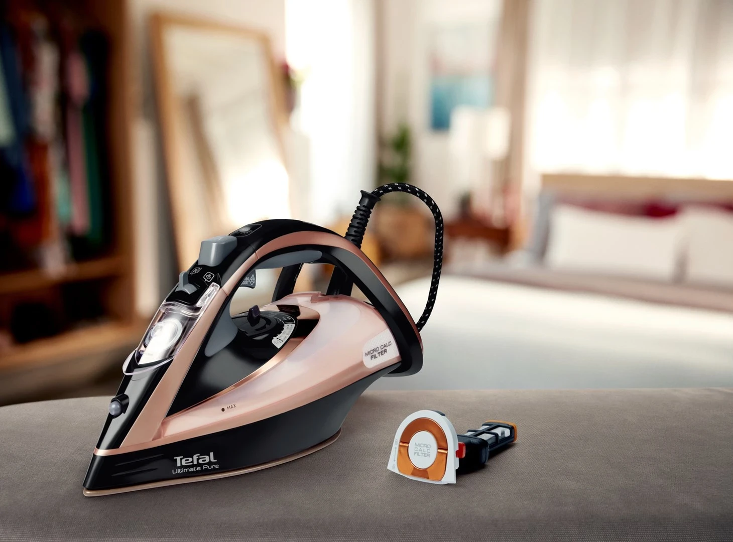 Paraheklanje z močno paro, Tefal Ultimate Pure FV9845, 3200 W, črno/bronasto