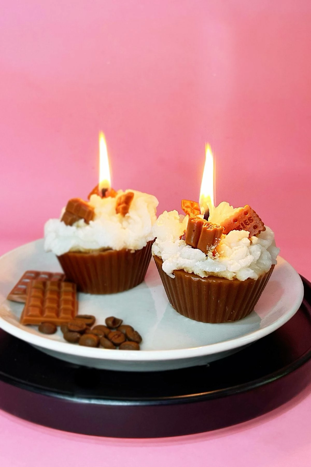 Dišeči svečki (2 kosa), Evila Originals, čokoladna aroma, oblika cupcake