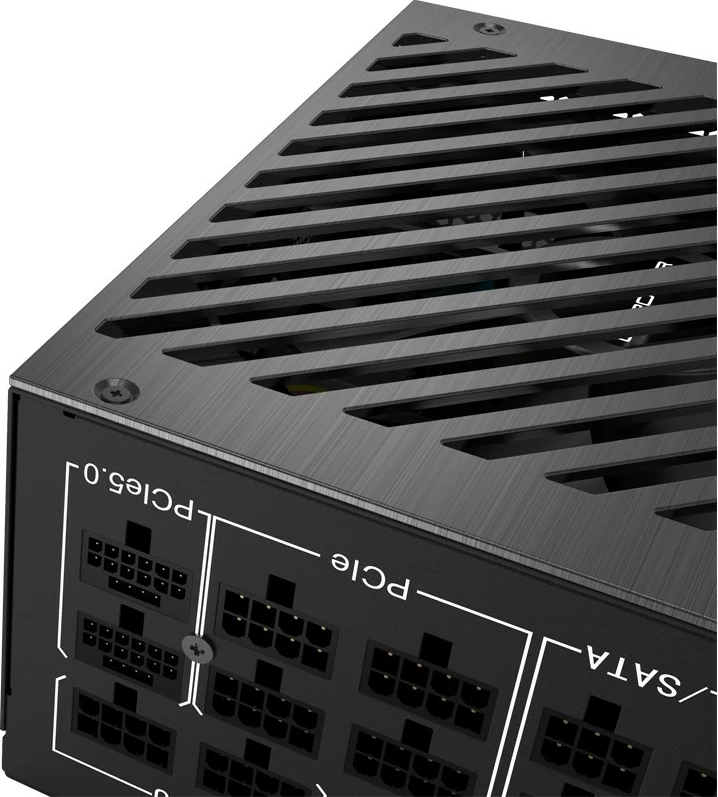 Močnik 850W, 80 PLUS Platinum, popolnoma modularen, ATX 3.0, črn — LC-Power LC850P V3.0