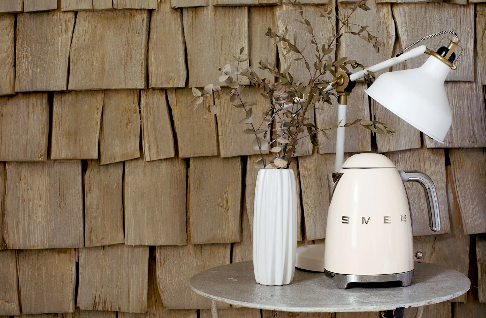 Retro čajnik 50's Style SMEG KLF03CREU, krem