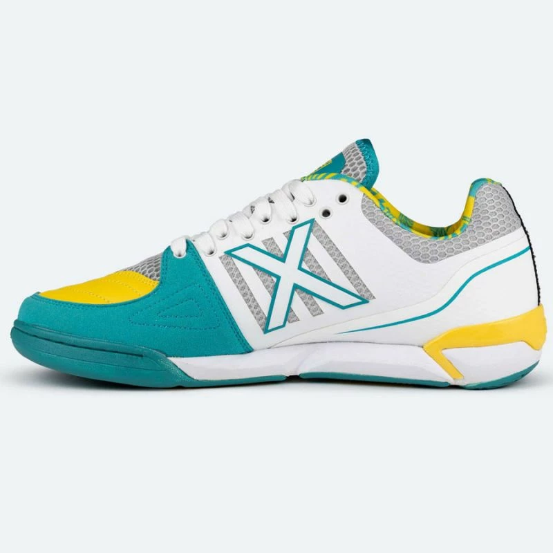 Superge za nogomet, Munich, bele