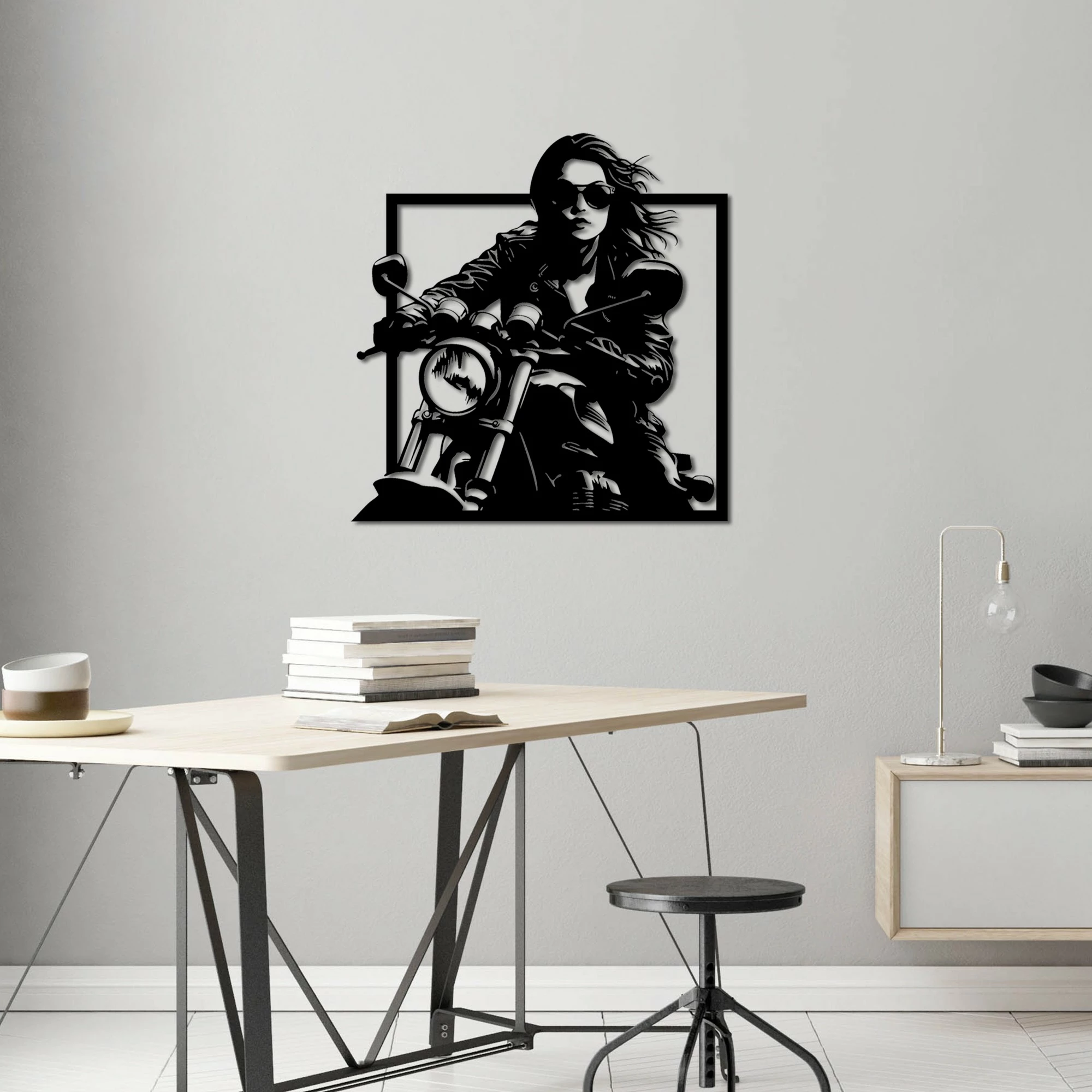 Dekorativni kovinski vzglavnik za steno Wallity Rider, črn, 52x54 cm