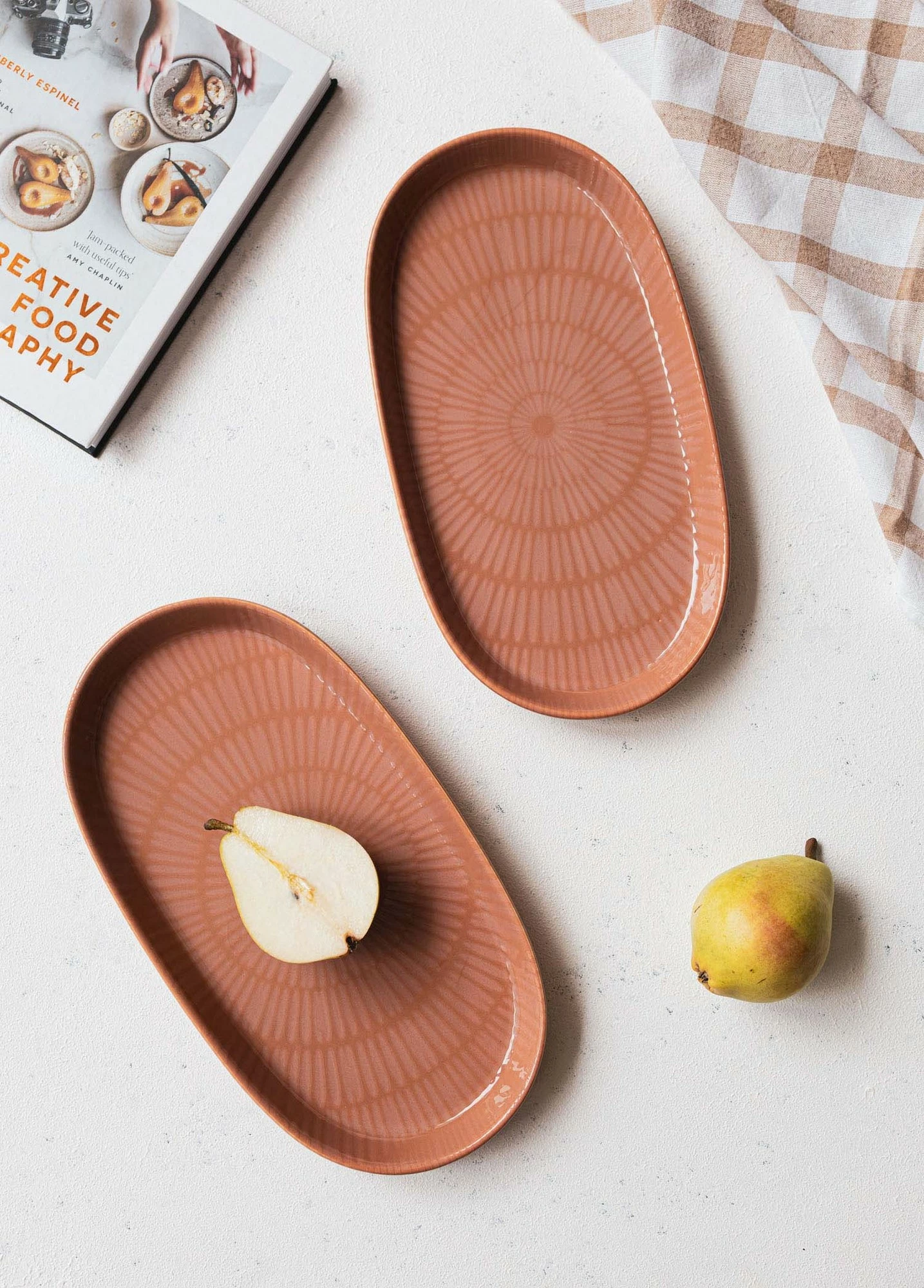 Servirna plošča Hermia NON0036, 16 x 29 x 4 cm, lososova