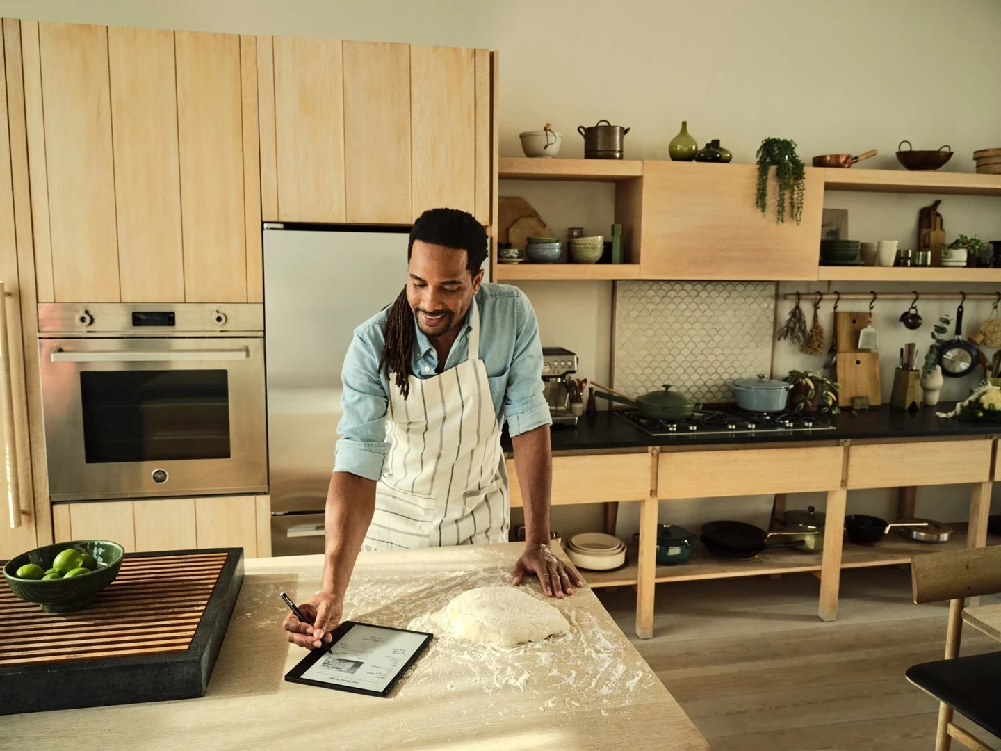 Elektronski bralnik Rakuten Kobo Elipsa 2E, na dotik, 32 GB, Wi‑Fi, črn