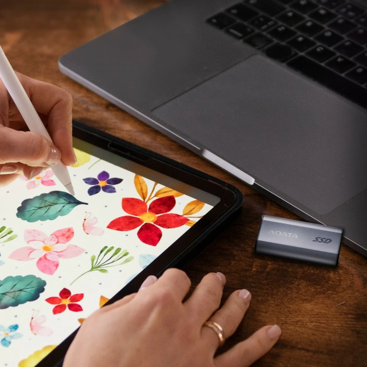 Zunanji SSD ohišje Adata SC750, 500 GB, USB 3.2 Type-C, titan