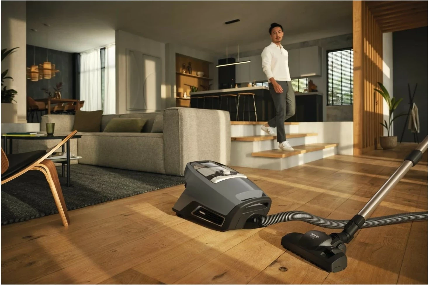 Sesalnik brez vrečke, 2 L, siv Miele Blizzard CX1 PowerLine