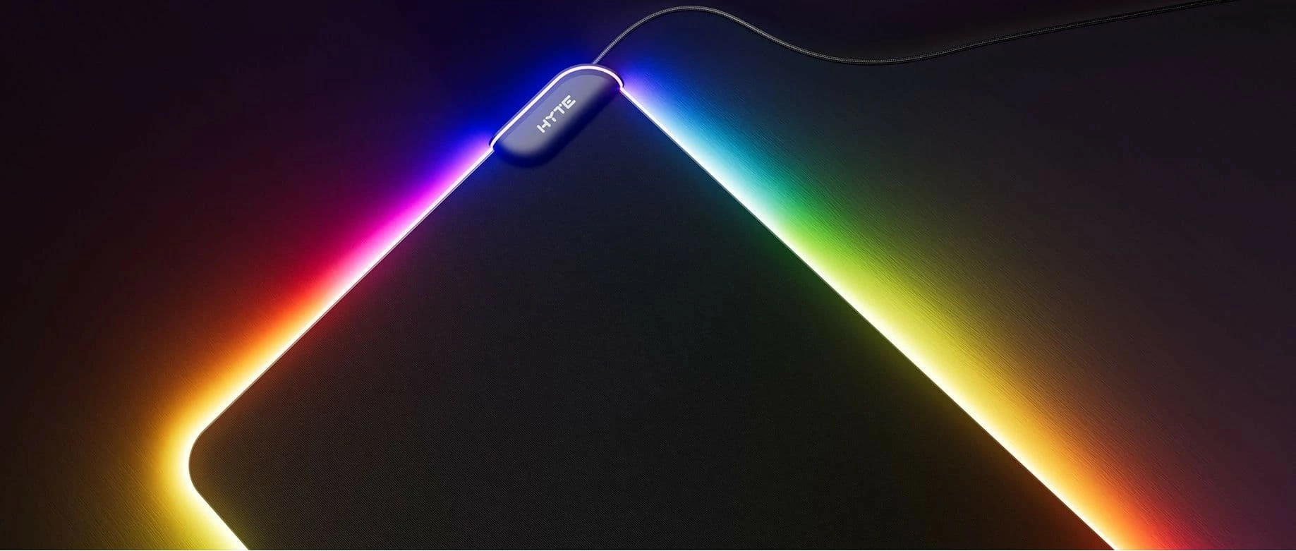 Podloga za miško z RGB osvetlitvijo HYTE CNVS
