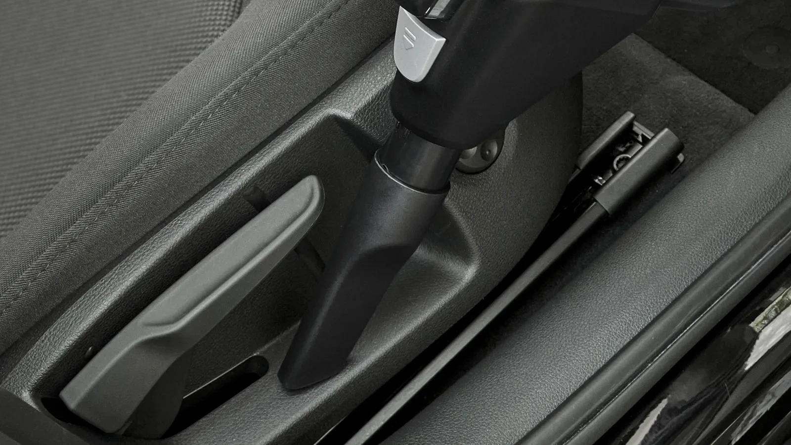 Sesalnik na baterijo BOSCH BCS 711XXL, črn