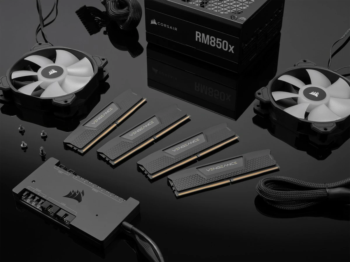 RAM pomnilnik Corsair Vengeance 64GB (2x32GB) DDR5 5600MHz CL40, črn