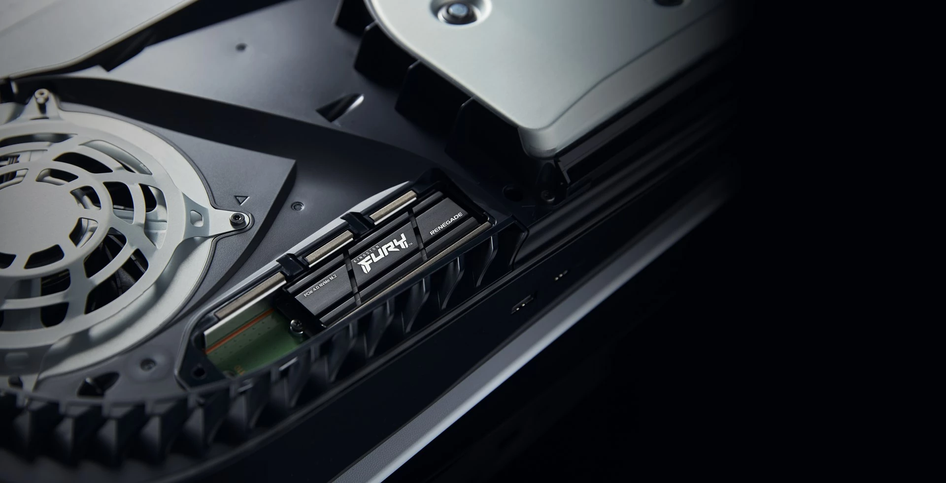 SSD 2TB, M.2, PCIe 4.0 NVMe, z hladilnikom, Kingston FURY Renegade, črn
