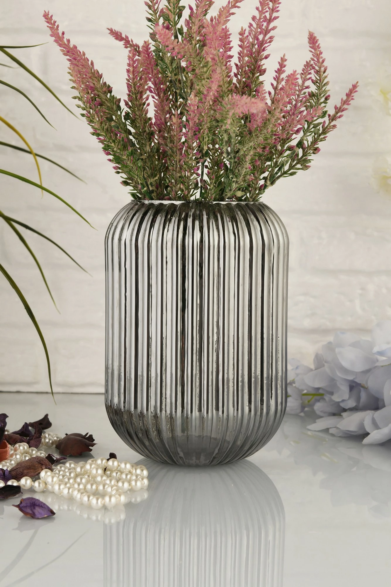 Dekorativna steklena vaza, dimna barva, Aberto Design Line D20F, 10 x 20 x 10 cm