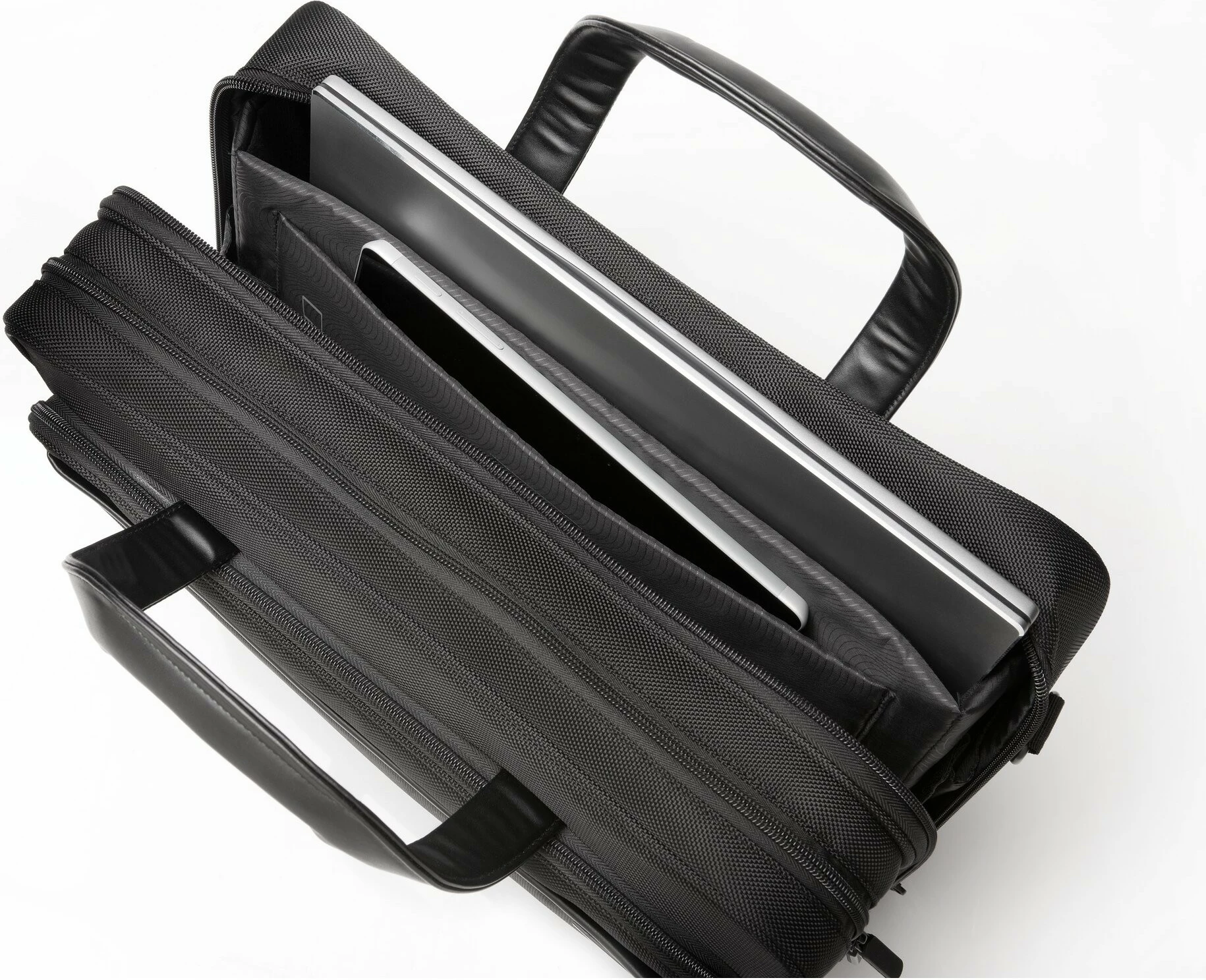 Torba za prenosnik Kensington Contour 2.0, 15,6", črna