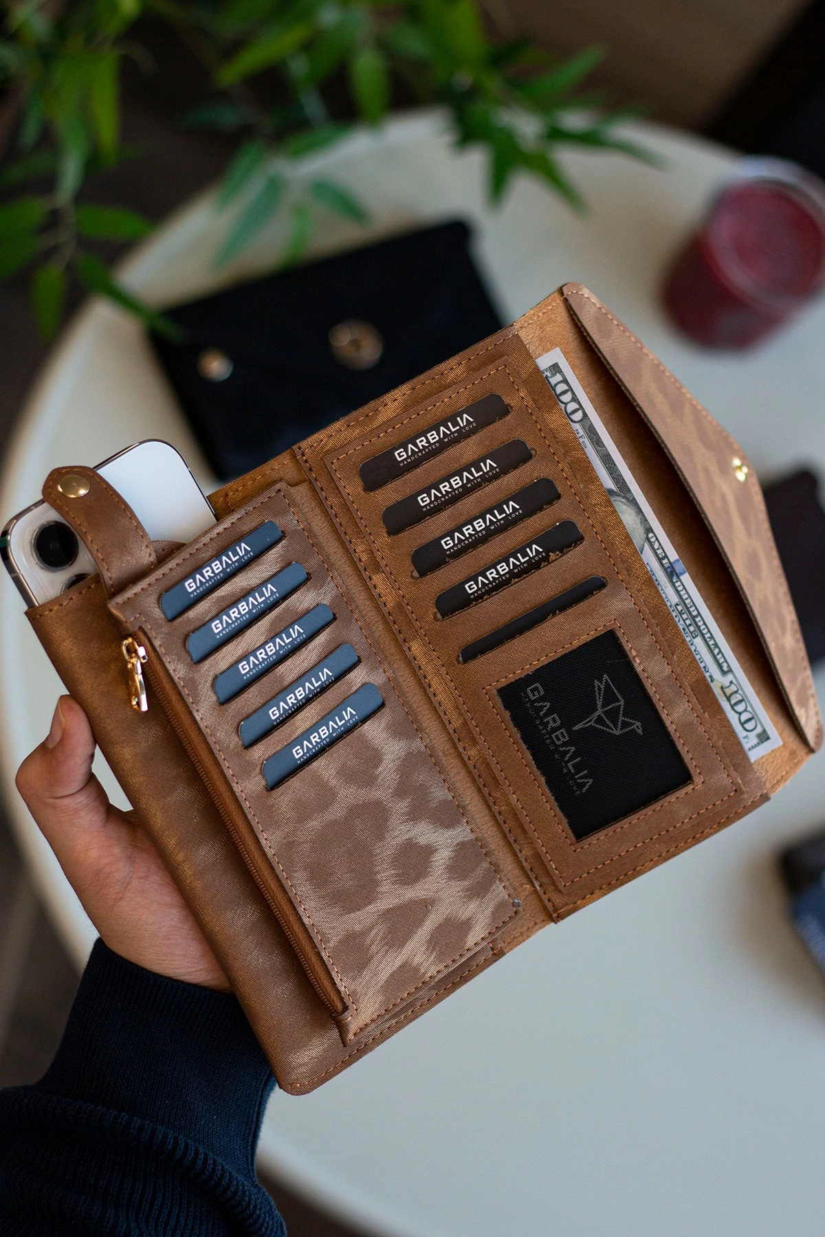 Denarnica za ženske, v stilu kuverte, zlate barve in leopard vzorcem, Zoozie Bags