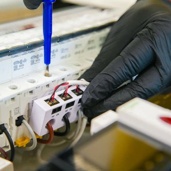 Merilnik energije Shelly Pro 3EM-3CT63, WLAN LAN, DIN-Rail