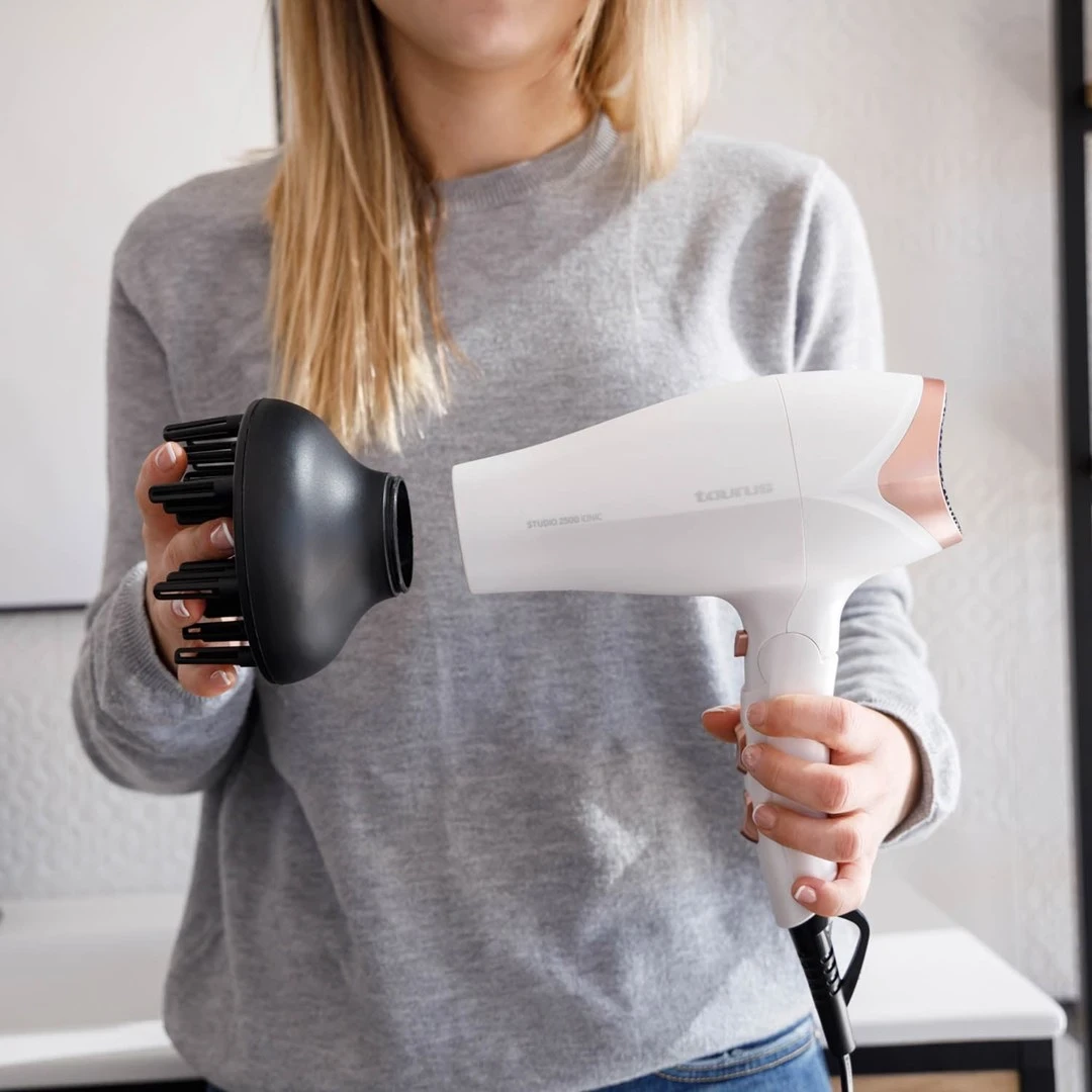 Sušilnik za lase STUDIO 2500 IONIC, Taurus, 2400 W, bel