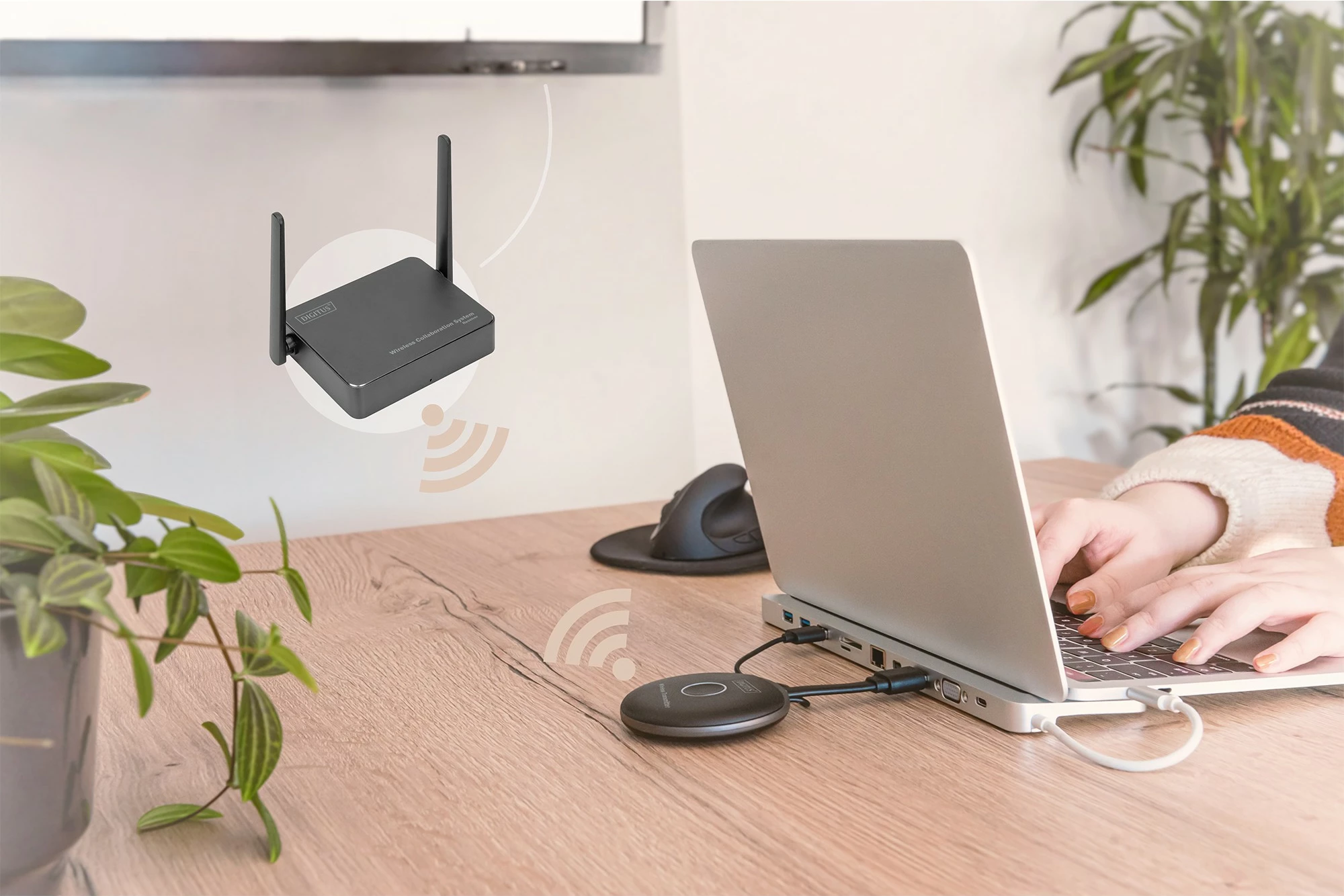 Brezžični HDMI oddajnik Digitus DS-55317, 1920x1080, 50 m, Wi‑Fi, črno/siv