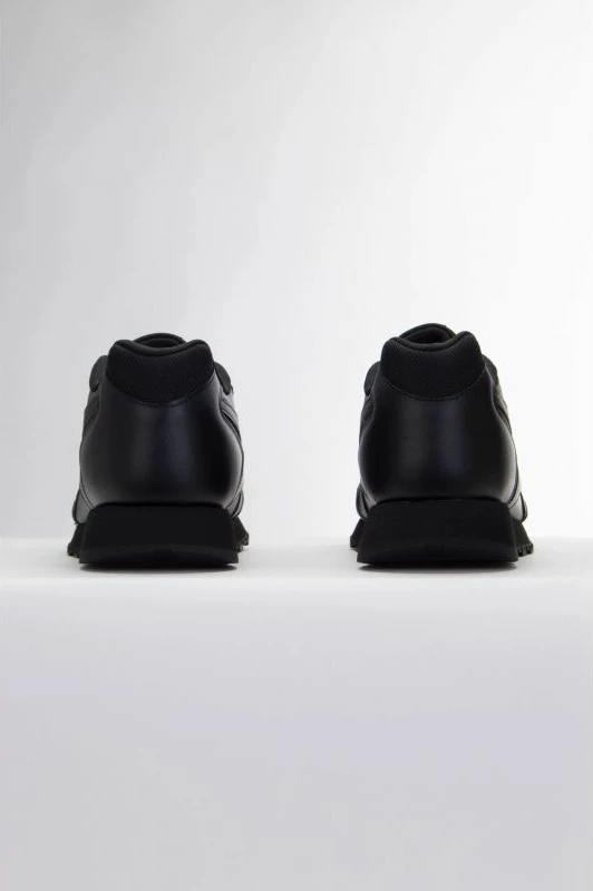 Superge, Reebok, črne