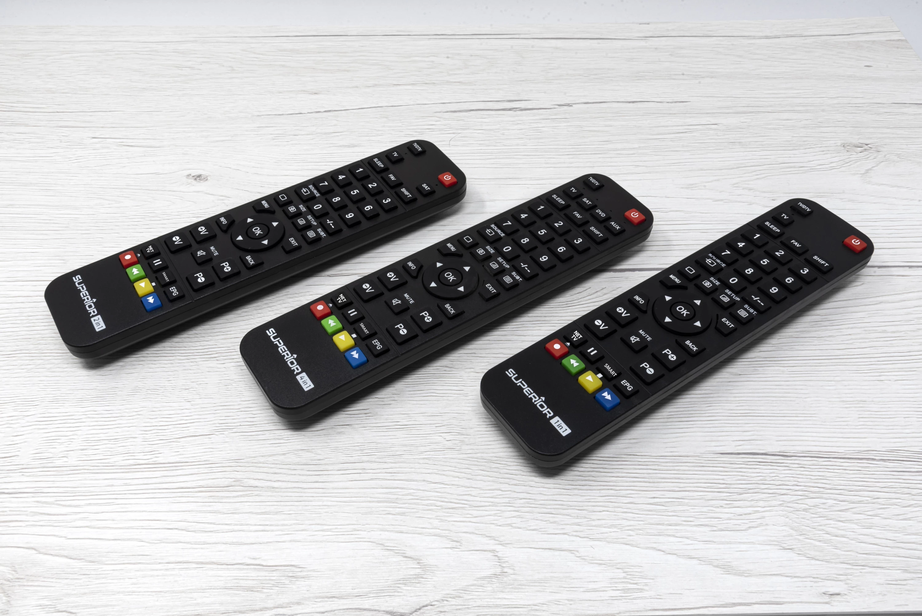 Univerzalni daljinski upravljalnik Superior 4 v 1
