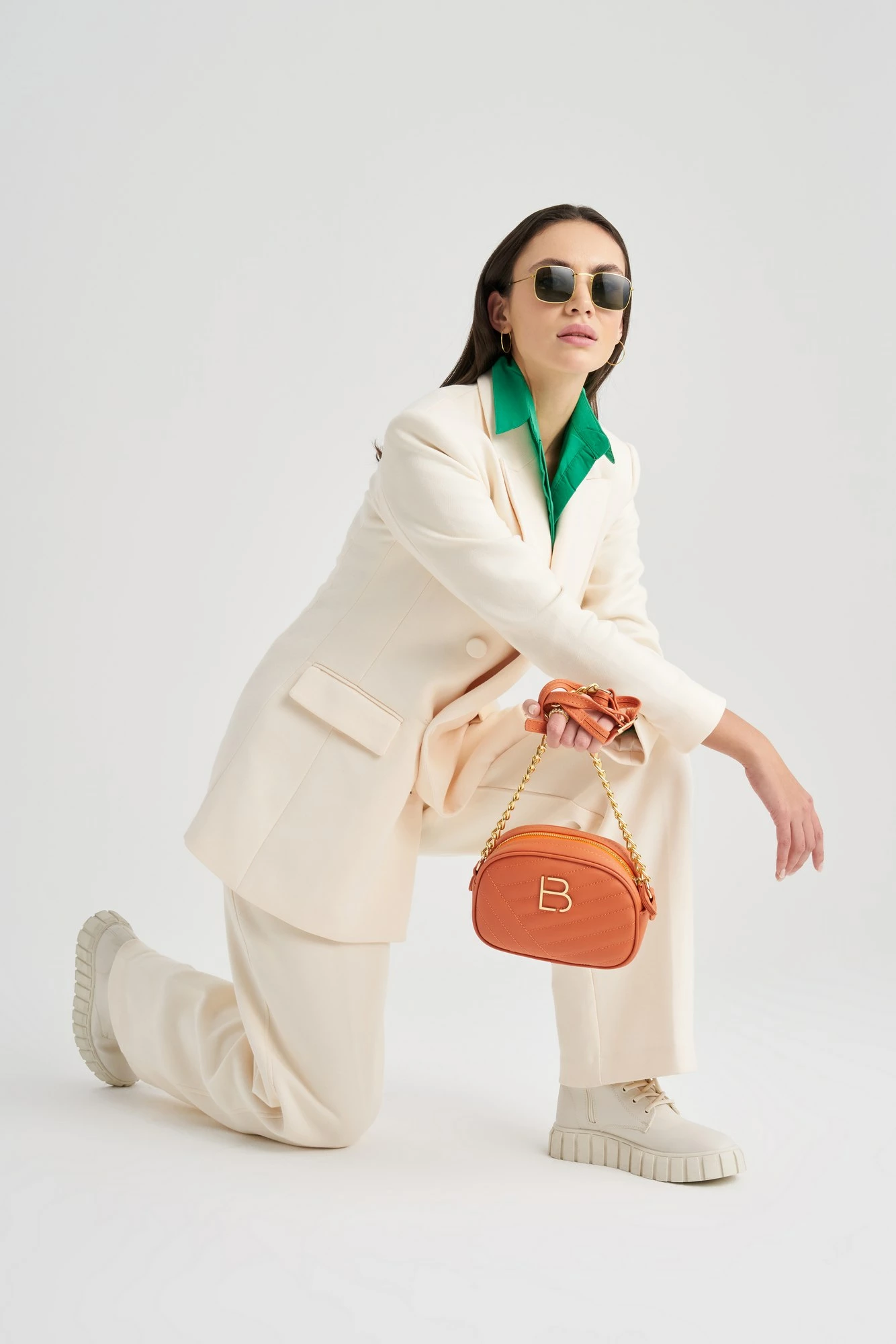 Crossbody torbica oranžna Lucky Bees, 1298