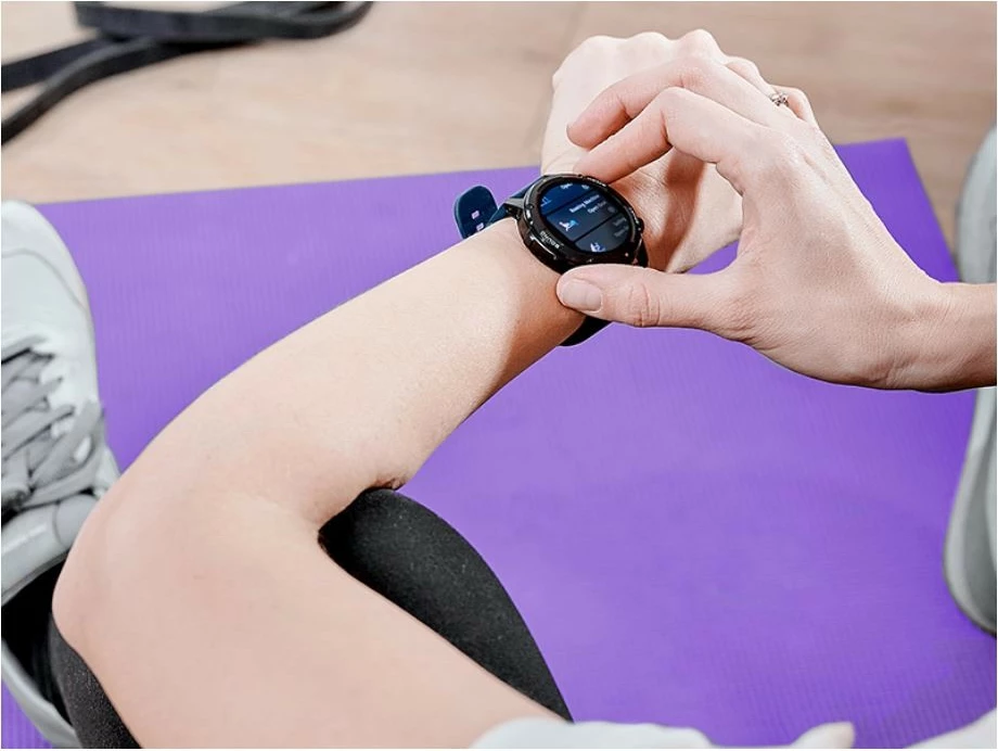 Pametna ura 1.39" Tracer SMR11 HERO, 300 mAh, IP67, 3 zamenljivi paščki, črna