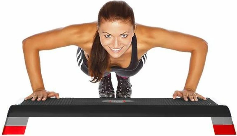 Step za aerobiko, črn — HMS