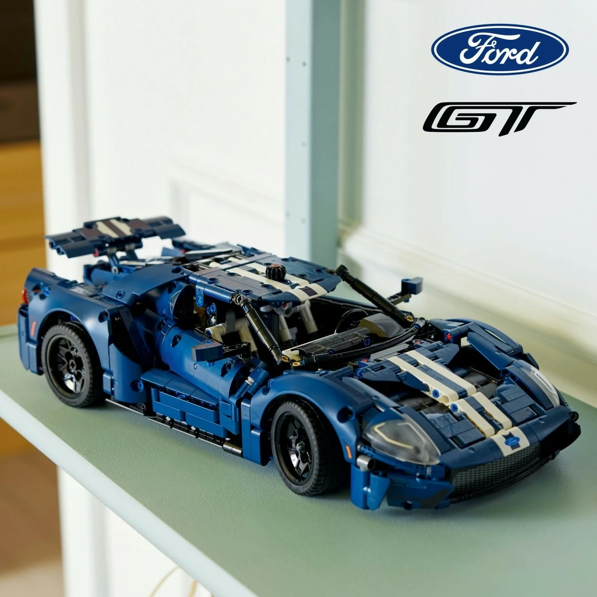 Komplet za sestavljanje LEGO Technic Ford GT 42154, 1466 delov, moder