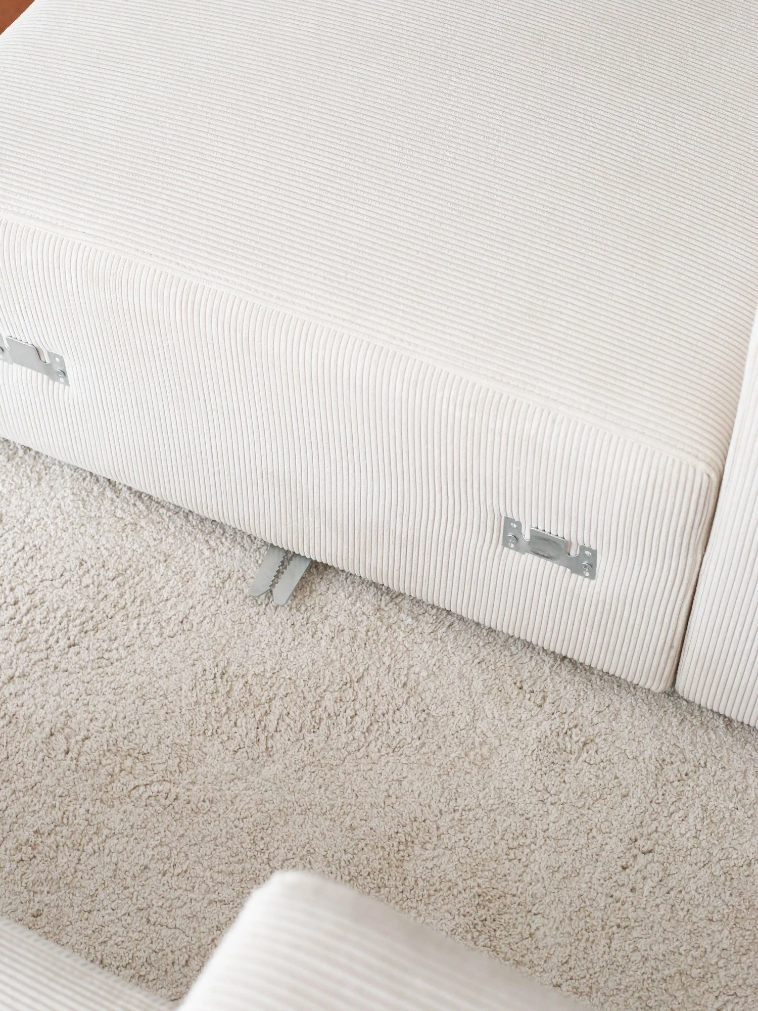 Trosed Atelier del Sofa, Yolo, bel
