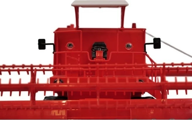 Kombajn z daljinskim upravljalnikom ATA Bizon Super Z056, 1:16, rdeč